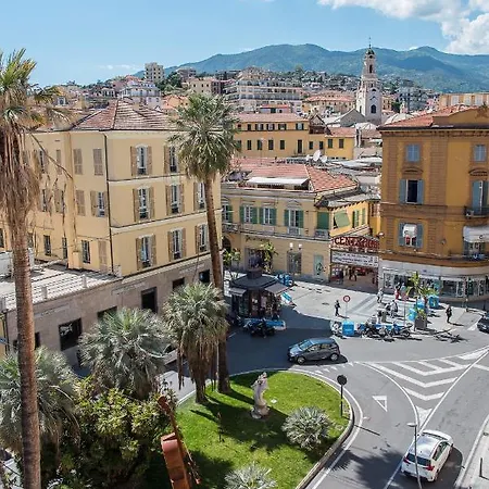 Luxury Four Bedroom * San Remo